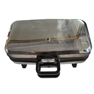 Vitantonio Belgian Waffler Model 550 Vintage Chrome 900W Made in USA 2 Slice VTG